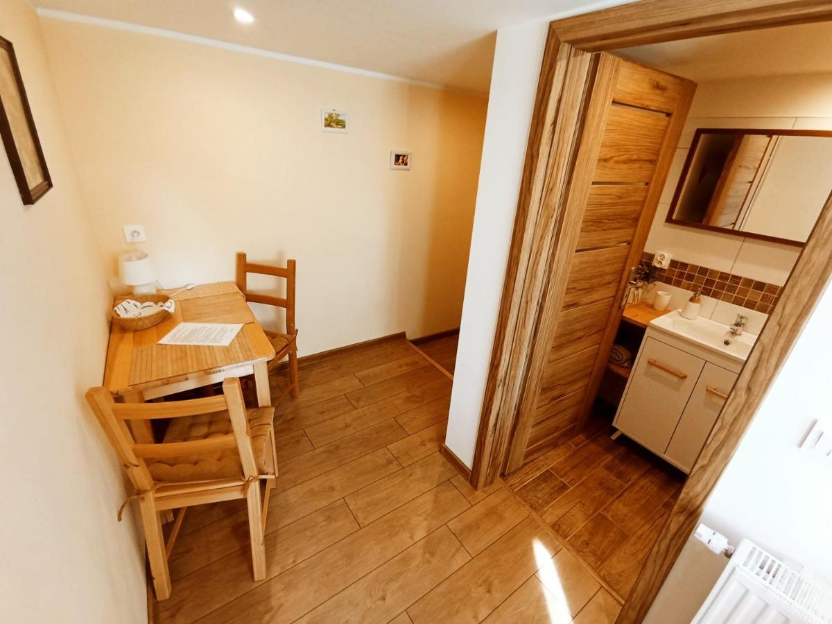 Dom Na Przedgorzu-apartamenty Z Widokiem Na Gory Apartment Swieradow-Zdroj